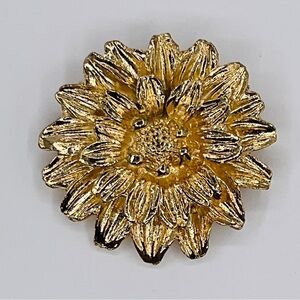 Vintage Flower Brooch Estate Gold Tone Metal 3D Chrysanthemum Dahlia Floral